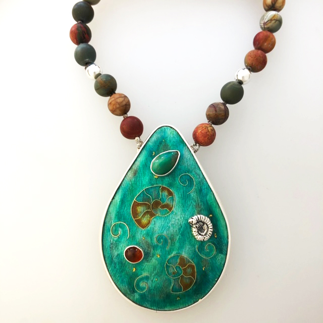 Fossil-necklace-with-tourmaline-and-opal
